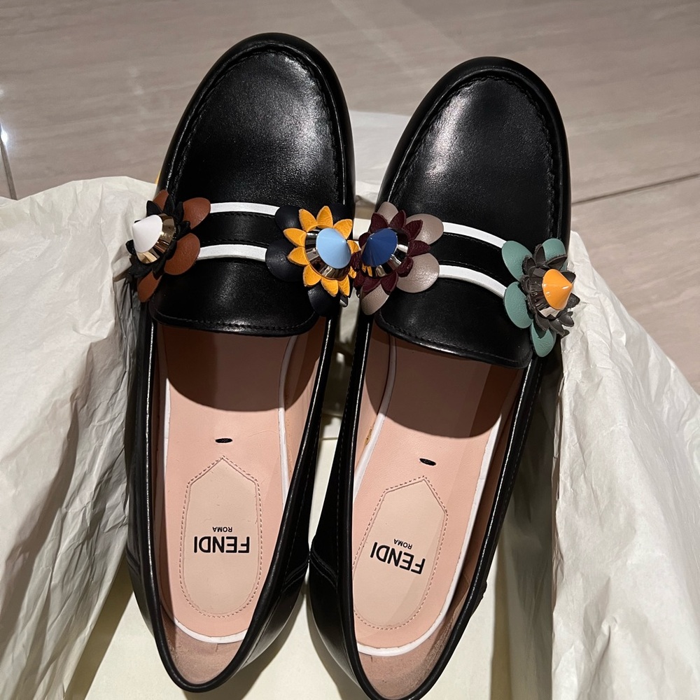 Fendi Black Flats with Floral Embellishments